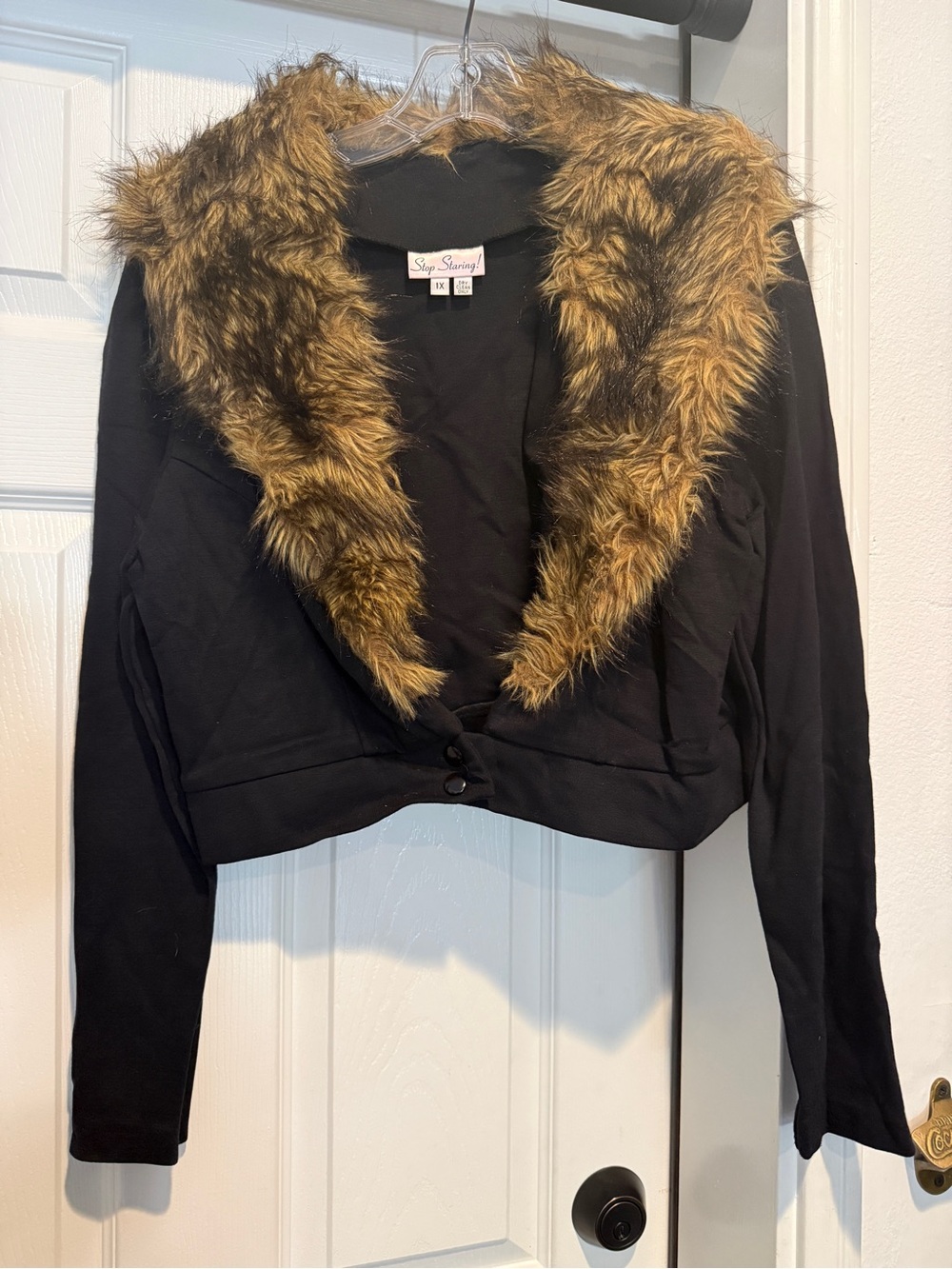 STOP STARING Black Cropped Cardigan with Faux Fur Collar 1X Never Worn